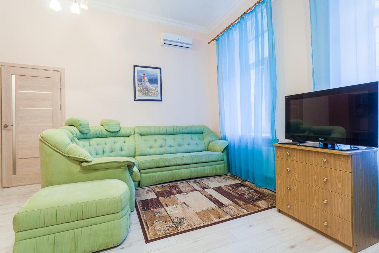 Apartamenty Na Kreszczatike เคียฟ ภายนอก รูปภาพ